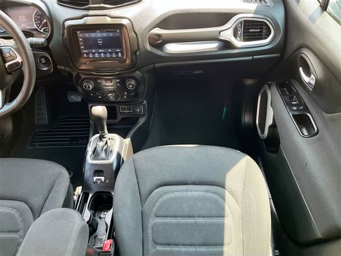 Used 2021 Jeep Renegade Latitude image 21