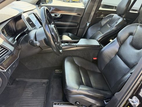 Used 2019 Volvo XC90 T6 Momentum w/ Advanced Package AWD/4WD image 14