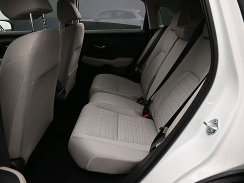 Certified 2026 Honda HR-V LX image 34