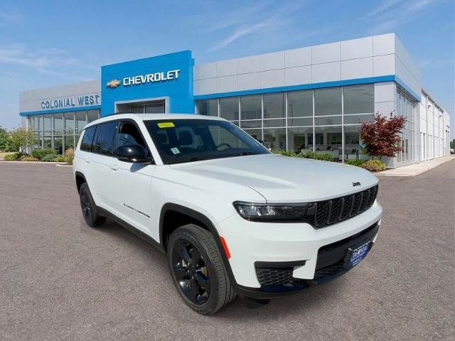Used 2023 Jeep Grand Cherokee L Laredo AWD/4WD image 7