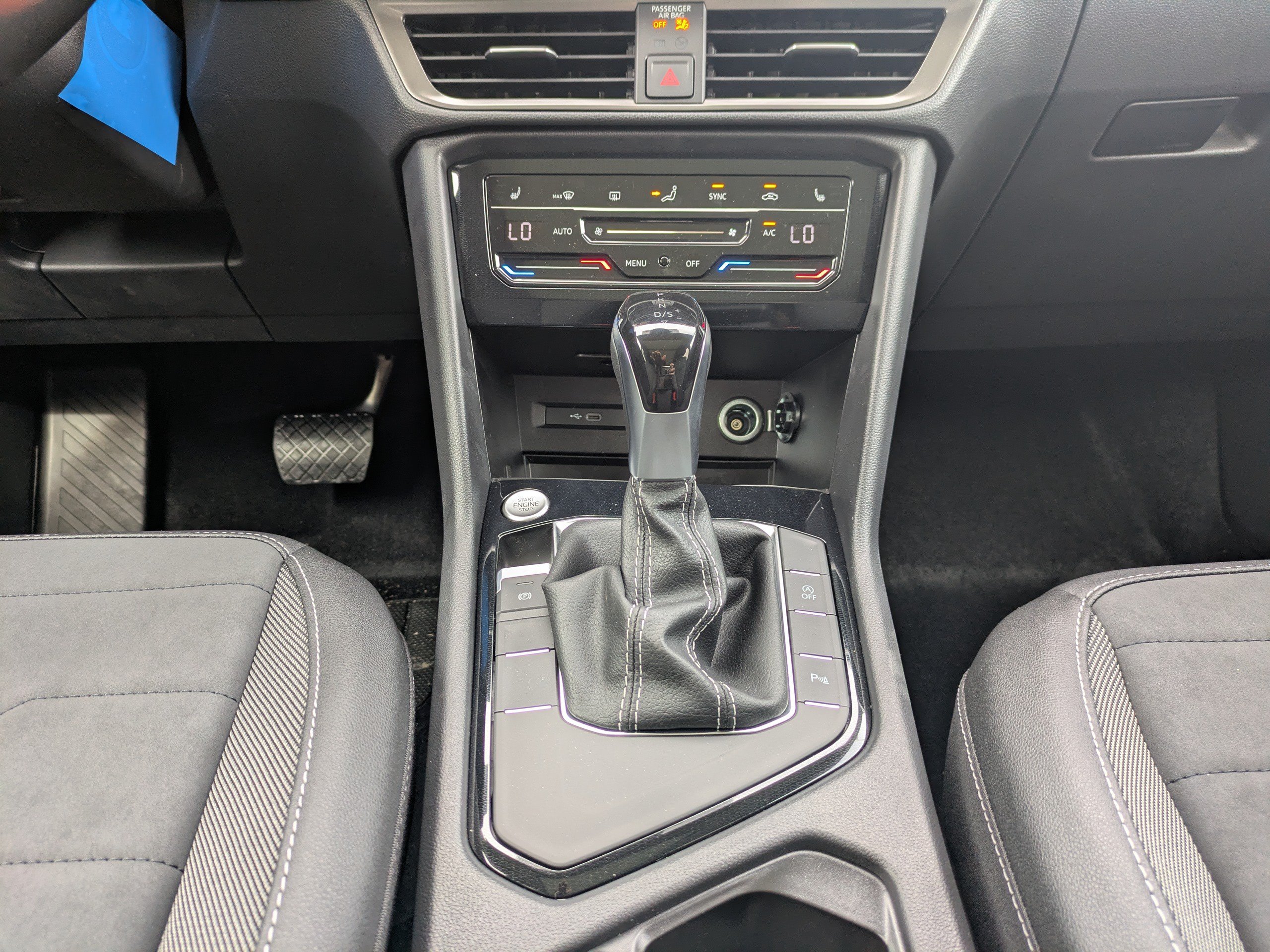 New 2026 Volkswagen Taos SE FWD image 19
