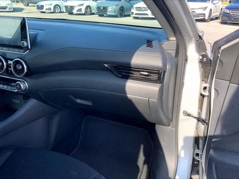 Used 2021 Nissan Sentra SV image 19