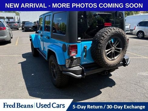 Used 2017 Jeep Wrangler Unlimited Sahara AWD/4WD image 7