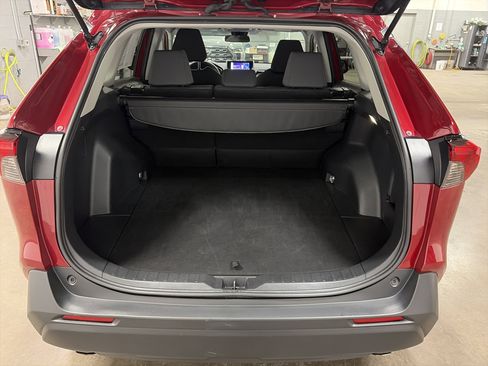 Used 2025 Toyota RAV4 XLE image 25