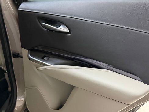 Certified 2023 Cadillac XT4 Luxury image 39