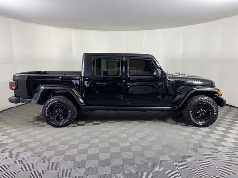 Used 2022 Jeep Gladiator Mojave AWD/4WD image 6