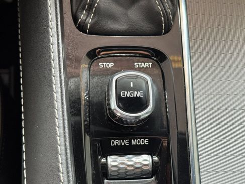 Used 2016 Volvo XC90 T6 R-Design w/ Vision Package AWD/4WD image 26