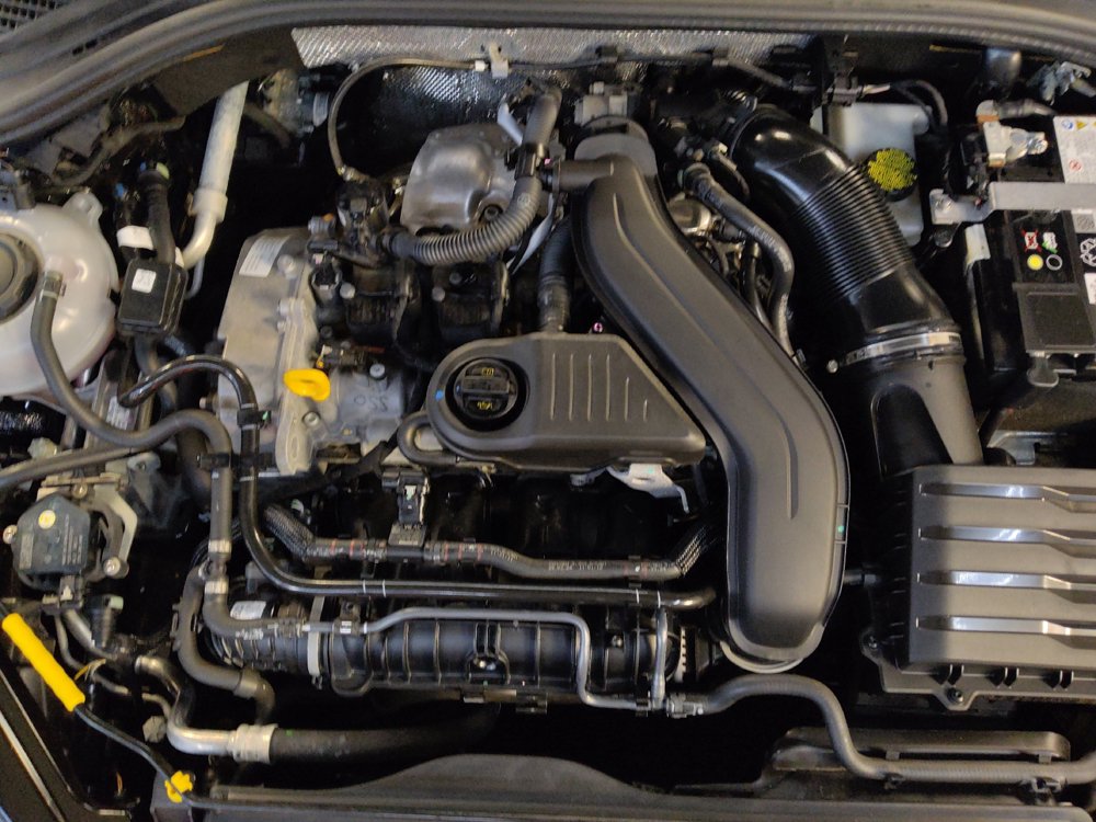 Used 2025 Volkswagen Jetta SE FWD image 30