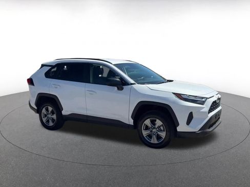 Used 2025 Toyota RAV4 LE AWD/4WD image 2