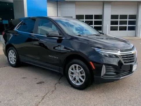 Used 2022 Chevrolet Equinox LT image 2