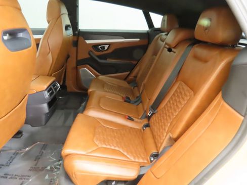 Used 2019 Lamborghini Urus image 21