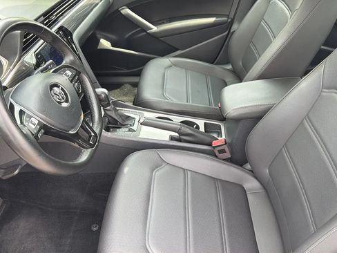 Used 2020 Volkswagen Passat 2.0T R-Line FWD image 13