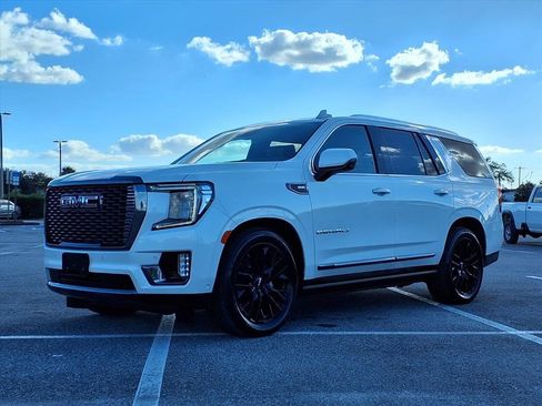 Used 2024 GMC Yukon Denali Ultimate image 3
