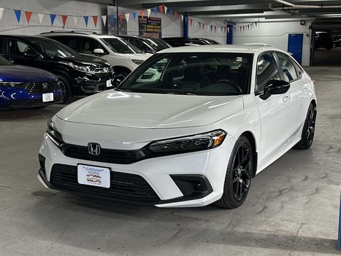Used 2024 Honda Civic Sport image 6