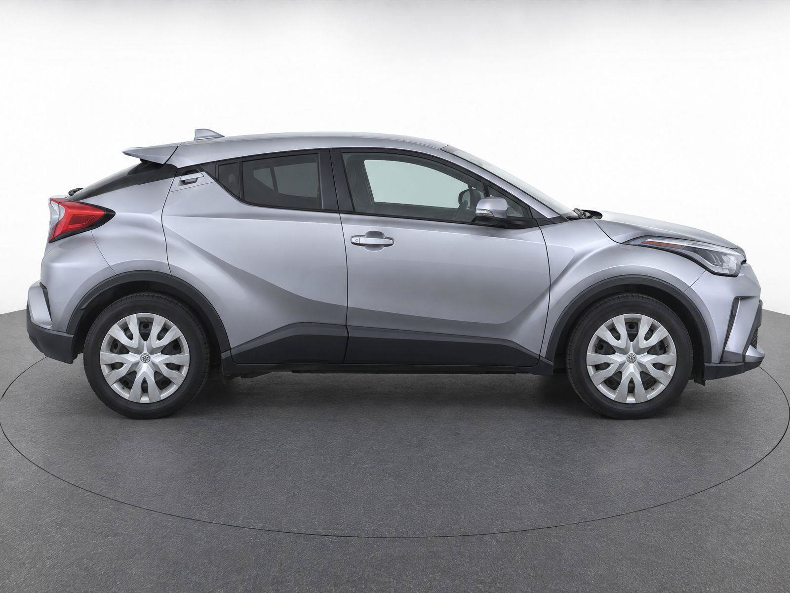 Used 2020 Toyota C-HR LE FWD image 5
