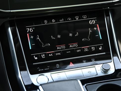 Used 2020 Audi Q7 3.0T Prestige w/ Prestige Package image 29