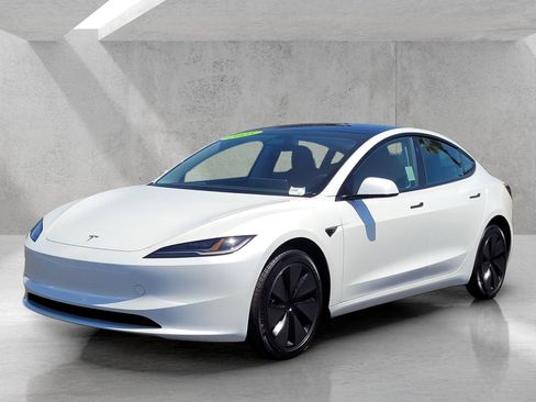 Used 2025 Tesla Model 3 Long Range RWD image 9