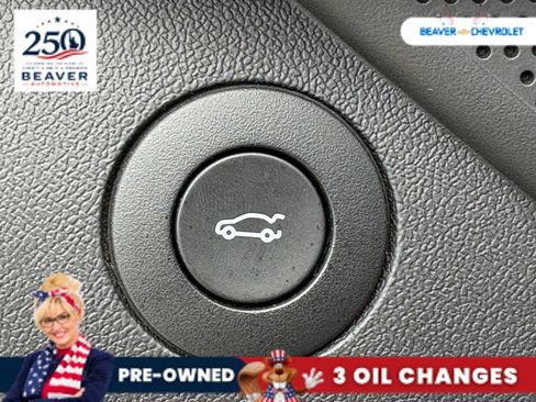 Used 2017 Chevrolet Camaro LT RWD image 34