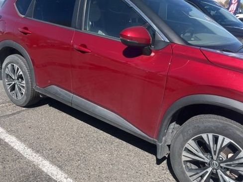Used 2022 Nissan Rogue SV image 6