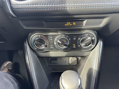 Used 2017 Toyota Yaris iA image 16