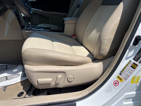 Used 2013 Toyota Camry XLE FWD image 14