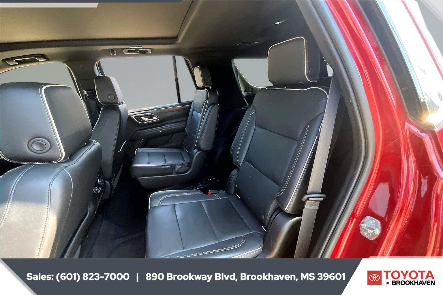Used 2021 Chevrolet Tahoe Premier w/ Premium Package RWD image 19