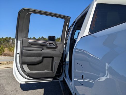 Used 2024 Chevrolet Silverado 2500 LTZ w/ LTZ Plus Package image 59