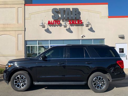 Used 2023 Ford Expedition XLT AWD/4WD image 4
