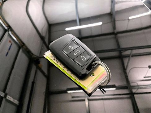 Used 2019 Volkswagen Jetta SEL image 9