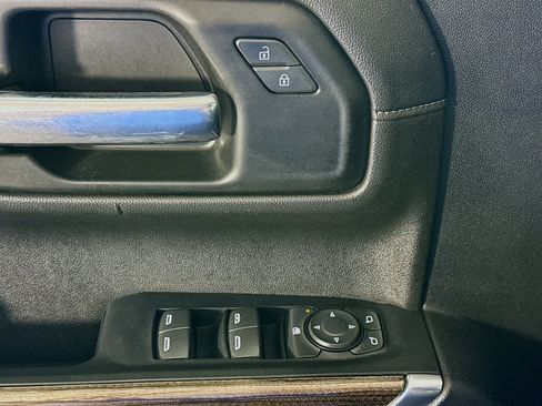 Used 2021 Chevrolet Silverado 1500 LT AWD/4WD image 23