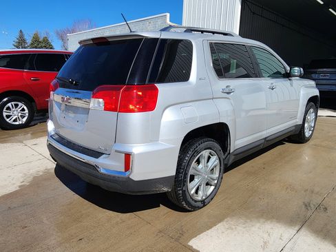 Used 2017 GMC Terrain SLT image 5