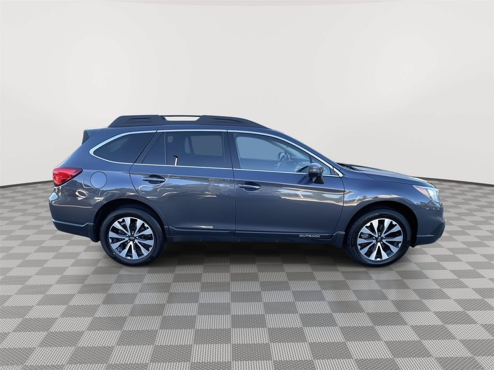Used 2017 Subaru Outback 3.6R Limited AWD/4WD image 12
