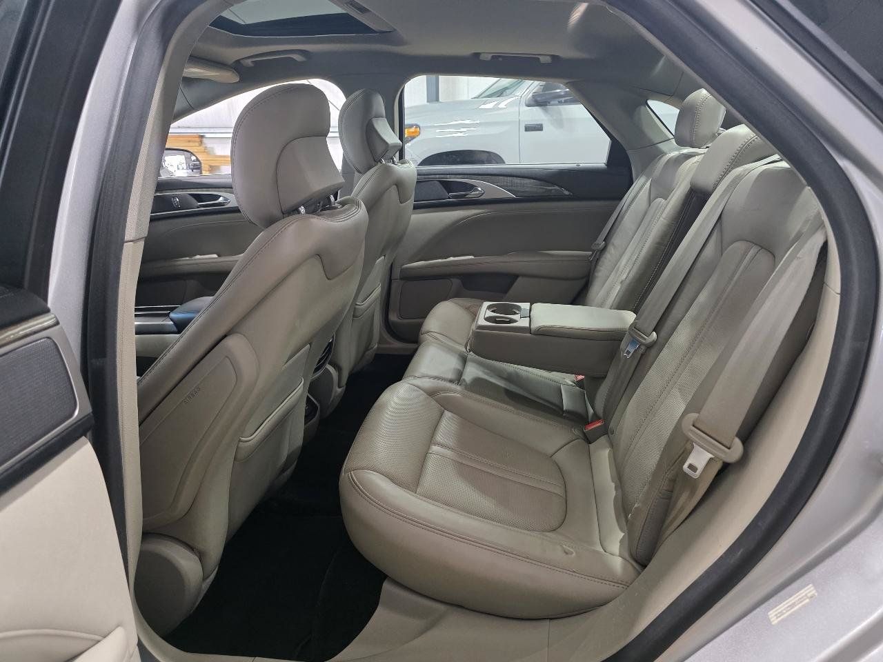 Used 2017 Lincoln MKZ Reserve FWD image 18