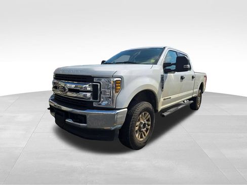 Used 2018 Ford F250 XLT AWD/4WD image 5