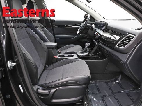 Used 2025 Kia Seltos S FWD image 23
