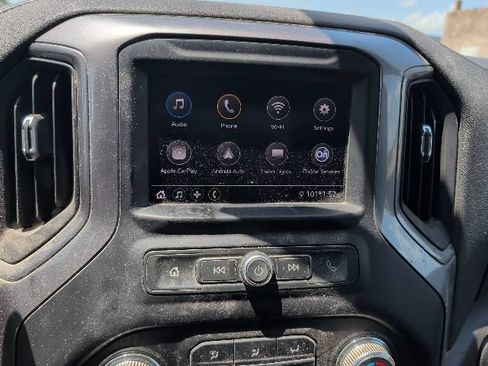 Used 2020 GMC Sierra 1500 4x4 Crew Cab w/ Sierra Value Package image 18