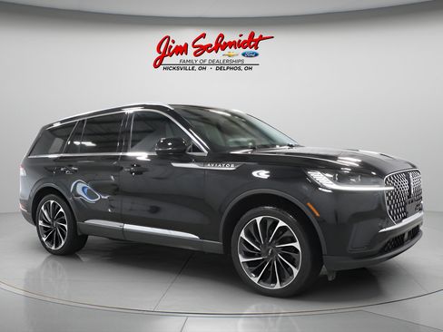 Used 2025 Lincoln Aviator Reserve w/ Equipment Group 201A AWD/4WD image 2