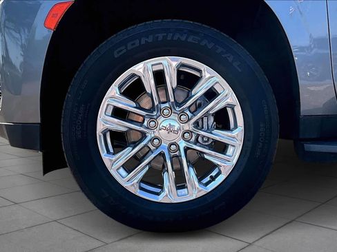 Used 2021 GMC Yukon SLT w/ SLT Premium Package image 11