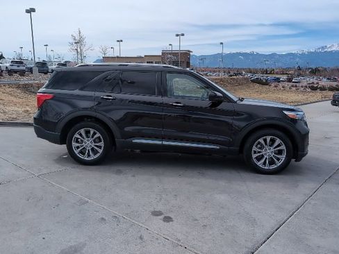 Used 2023 Ford Explorer Limited AWD/4WD image 9