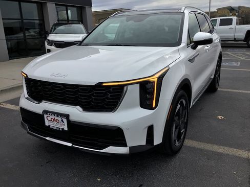 New 2026 Kia Sorento EX image 2