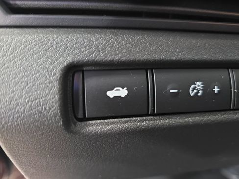 Used 2024 Nissan Altima 2.5 SV FWD image 13