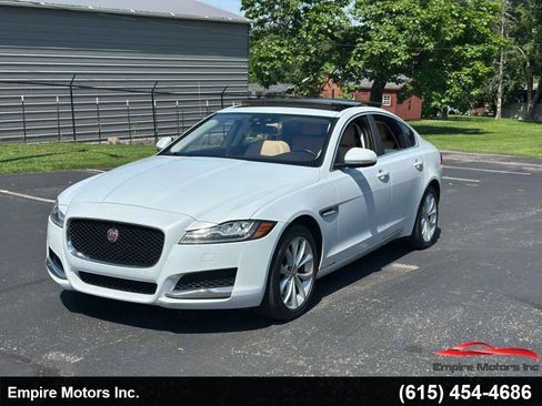Used 2018 Jaguar XF Premium RWD image 1