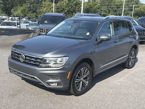 Used 2019 Volkswagen Tiguan SEL w/ 3rd Row Seat Package AWD/4WD image 3