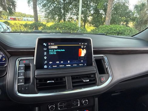 Used 2022 Chevrolet Suburban LT AWD/4WD image 80