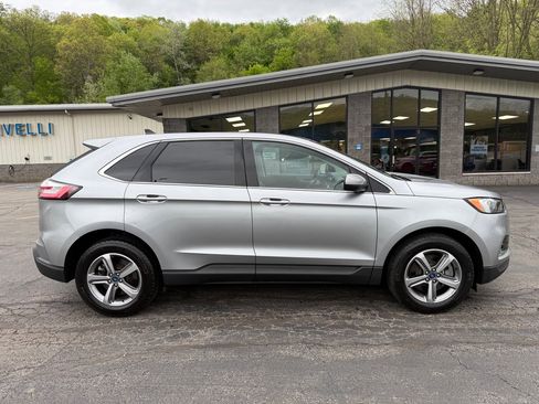 Used 2022 Ford Edge SEL w/ Convenience Package AWD/4WD image 2