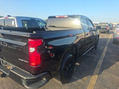 Used 2020 Chevrolet Silverado 1500 Custom w/ Custom Value Package RWD image 2