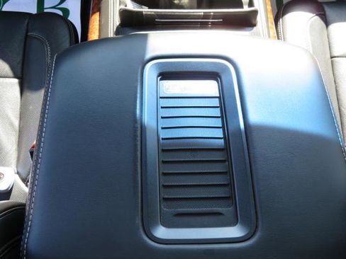 Used 2016 Chevrolet Tahoe LTZ AWD/4WD image 11