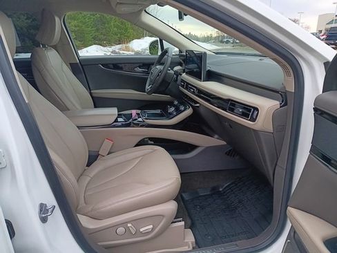 Used 2022 Lincoln Nautilus AWD image 18