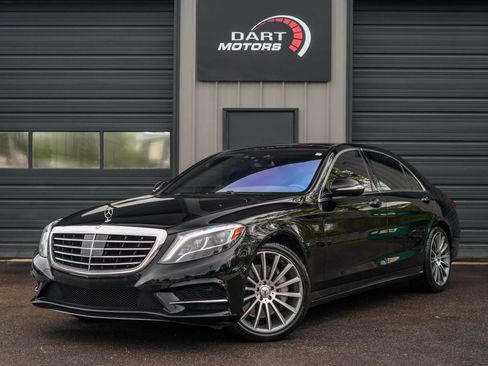 Used 2017 Mercedes-Benz S 550 Sedan image 3