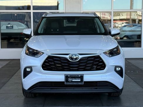 Certified 2023 Toyota Highlander XLE image 5